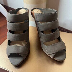 New Jessica Simpson JS Leather/Suede Strappy Two–Toned Marah Wedge Heel SZ 7M/37